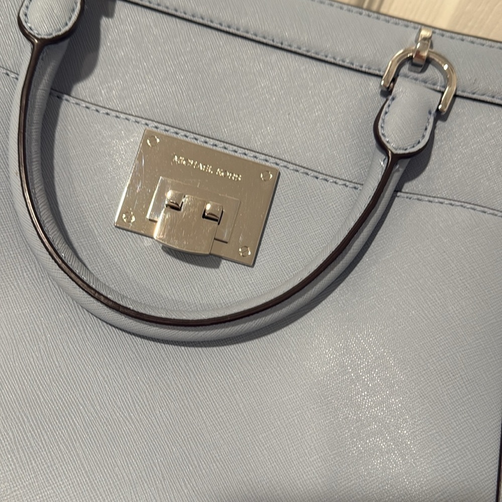 Michael Kors Handbag - Picture 3 of 14